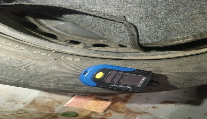 2020 Hyundai AURA S 1.2 CNG, Petrol, Manual, 90,401 km, tyre