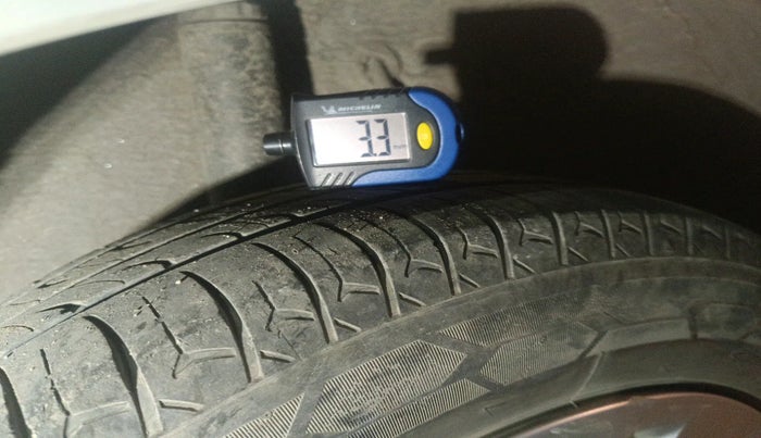 2020 Hyundai AURA S 1.2 CNG, Petrol, Manual, 90,401 km, tyre