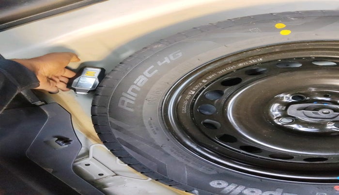 2023 Toyota Glanza E, Petrol, Manual, 3,577 km, tyre