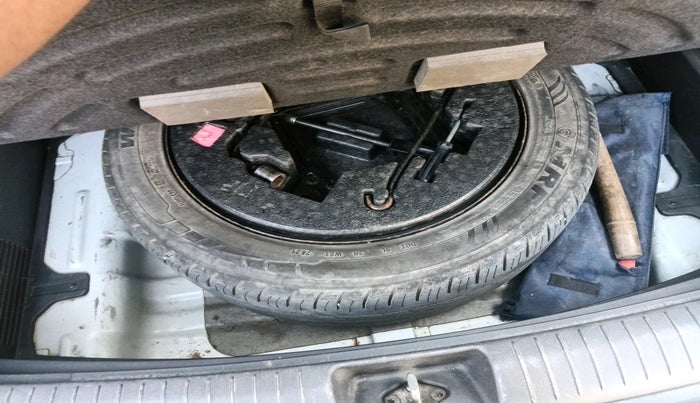 2016 Hyundai Creta SX (O) 1.6 DIESEL, Diesel, Manual, 2,11,979 km, tyre