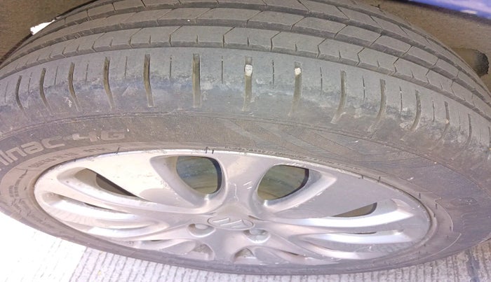 2017 Maruti Baleno ALPHA PETROL 1.2, Petrol, Manual, 44,848 km, tyre