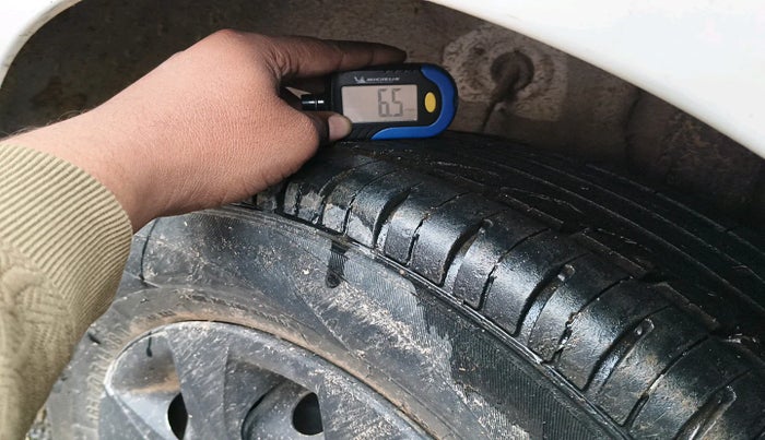 2015 Hyundai Elite i20 SPORTZ 1.2, Petrol, Manual, 74,935 km, tyre