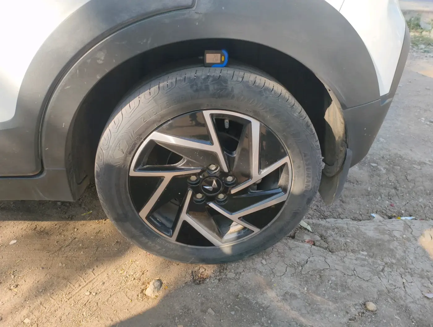 2024 Mahindra XUV 3XO AX7L 1.5 Turbo Diesel, Diesel, Manual, 31,500 km, tyre