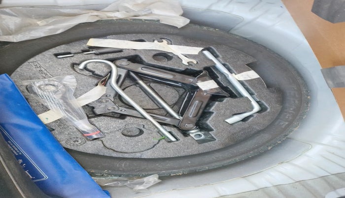 2024 Mahindra XUV 3XO AX7L 1.5 Turbo Diesel, Diesel, Manual, 30,270 km, tyre