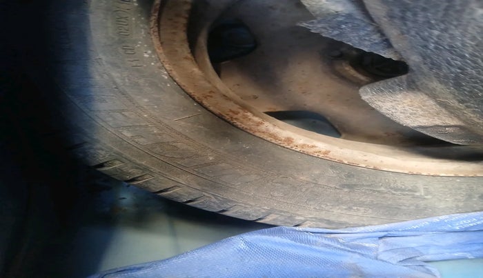 2011 Chevrolet Beat LS PETROL, Petrol, Manual, 1,76,209 km, tyre