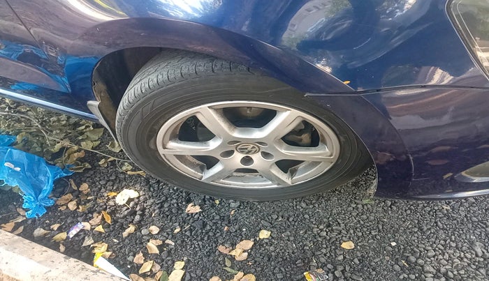 2012 Volkswagen Vento HIGHLINE DIESEL 1.6, Diesel, Manual, 73,826 km, tyre