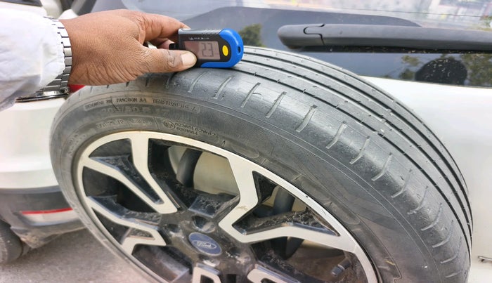 2019 Ford Ecosport TITANIUM 1.5L SIGNATURE EDITION (SUNROOF) DIESEL, Diesel, Manual, 1,00,861 km, tyre