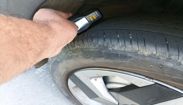 2023 Nissan MAGNITE XE, Petrol, Manual, 50,578 km, tyre