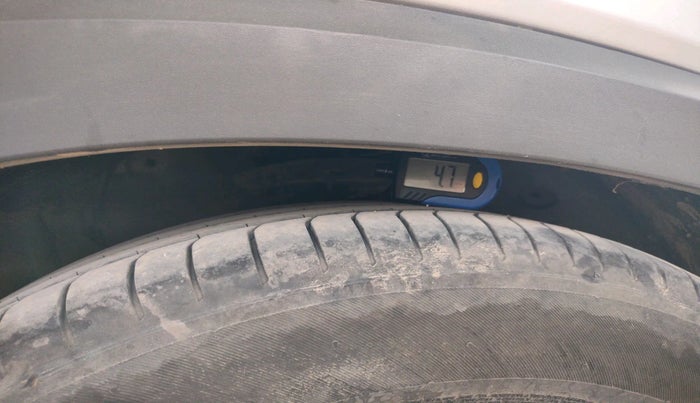 2021 KIA SONET HTE 1.2, Petrol, Manual, 62,236 km, tyre