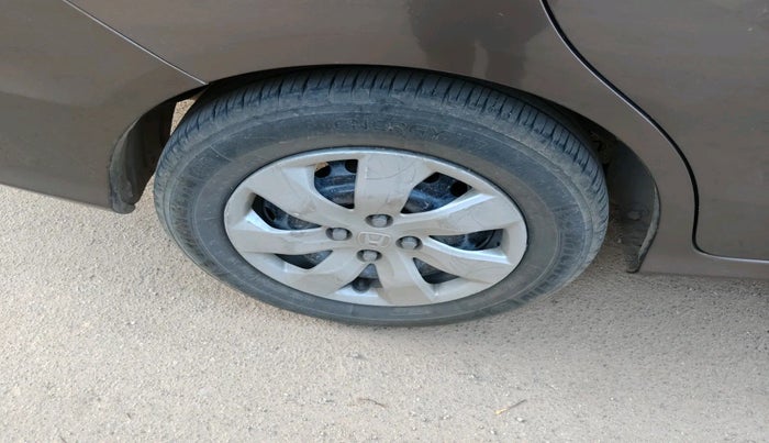 2015 Honda Mobilio 1.5L I-VTEC S, Petrol, Manual, 73,792 km, tyre