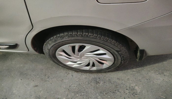 2021 Maruti Ertiga VXI CNG, Petrol, Manual, 84,095 km, tyre