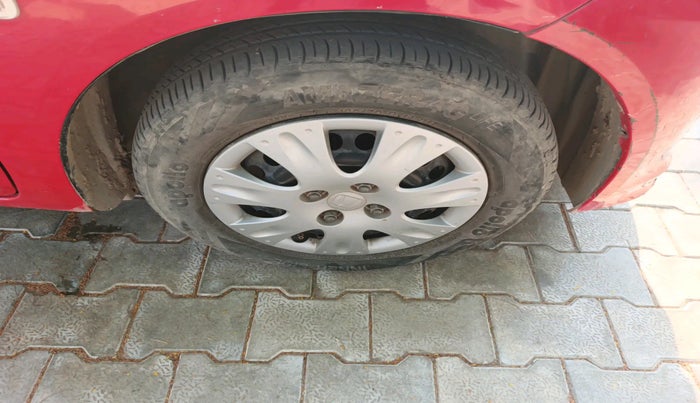 2012 Honda Brio S MT, Petrol, Manual, 44,338 km, tyre