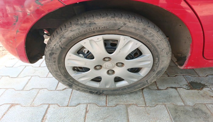 2012 Honda Brio S MT, Petrol, Manual, 44,338 km, tyre