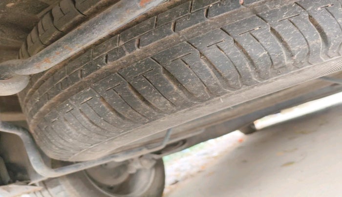 2020 Maruti Ertiga VXI SHVS, Petrol, Manual, 88,322 km, tyre