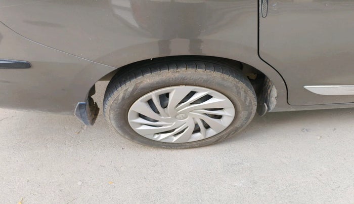 2020 Maruti Ertiga VXI SHVS, Petrol, Manual, 88,322 km, tyre