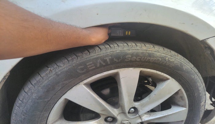 2012 Hyundai Verna FLUIDIC 1.6 CRDI SX, Diesel, Manual, 1,09,661 km, tyre