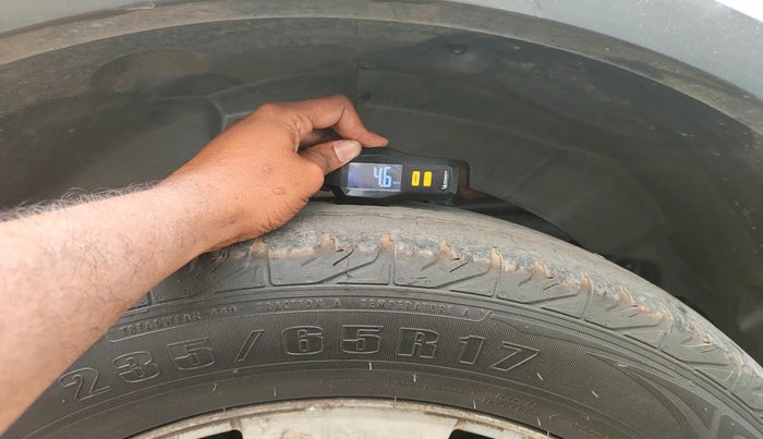 2012 Mahindra XUV500 W8, Diesel, Manual, 2,05,206 km, tyre