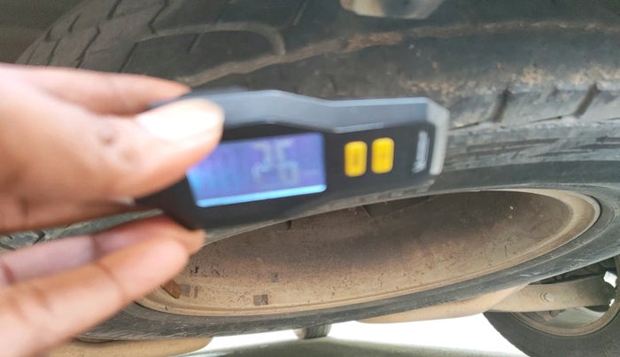 2012 Mahindra XUV500 W8, Diesel, Manual, 2,05,206 km, tyre