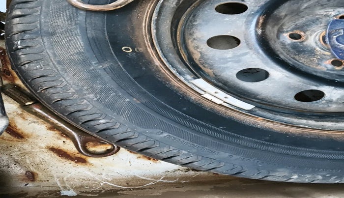 2020 Maruti Dzire VXI, Petrol, Manual, 49,103 km, tyre