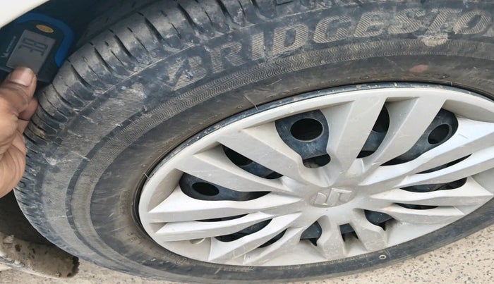 2020 Maruti Dzire VXI, Petrol, Manual, 49,103 km, tyre