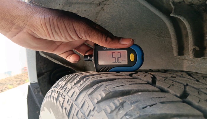 2016 Renault Duster 110 PS RXZ 4X2 AMT DIESEL, Diesel, Automatic, 1,20,054 km, tyre