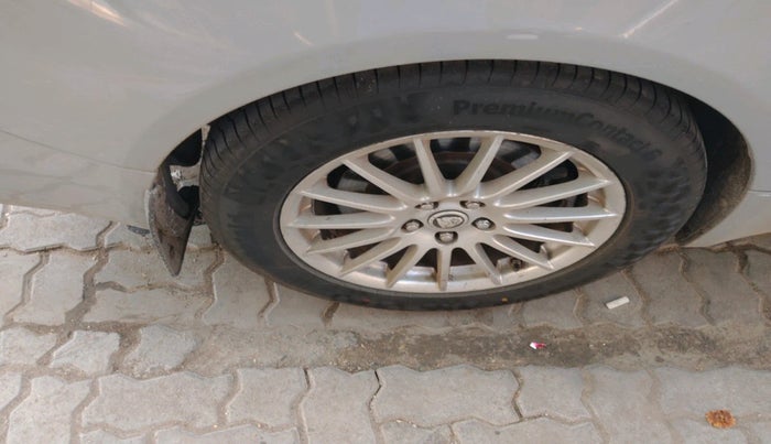 2014 Jaguar XF 2.2 DIESEL LUXURY, Diesel, Automatic, 55,451 km, tyre