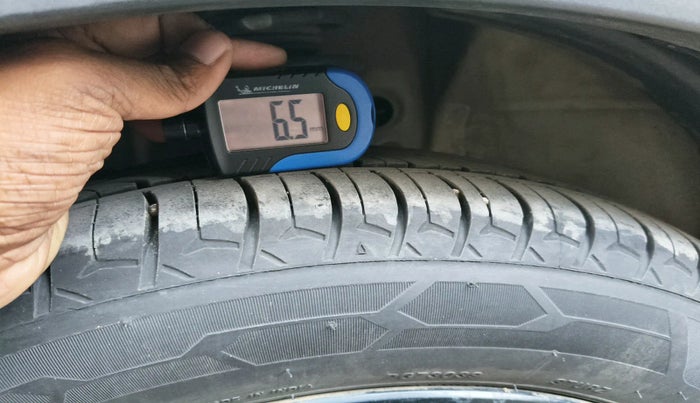 2017 Maruti IGNIS ALPHA 1.2, Petrol, Manual, 49,208 km, tyre