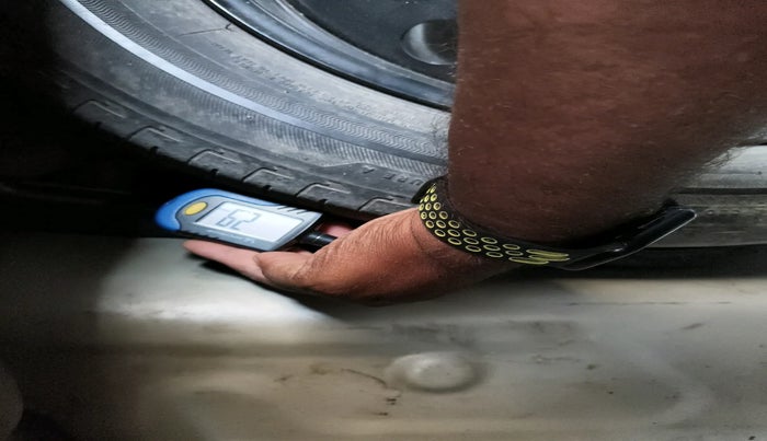 2017 Maruti IGNIS ALPHA 1.2, Petrol, Manual, 49,208 km, tyre