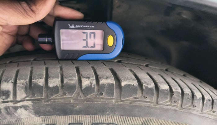 2017 Maruti IGNIS ALPHA 1.2, Petrol, Manual, 49,208 km, tyre