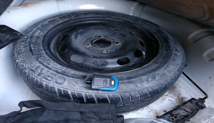 2012 Ford Fiesta TITANIUM DIESEL, Diesel, Manual, 1,45,574 km, tyre