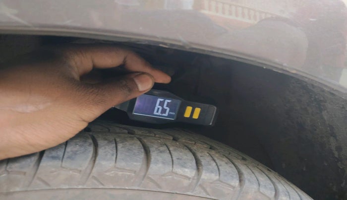 2016 Volkswagen Ameo HIGHLINE1.5L, Diesel, Manual, 91,715 km, tyre