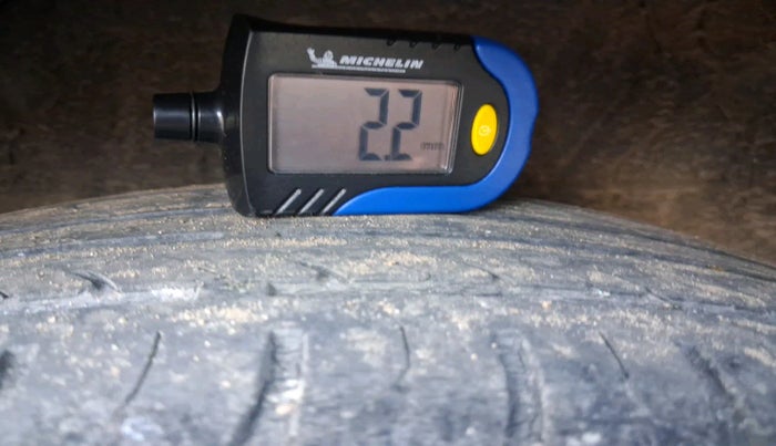 2011 Hyundai i20 MAGNA 1.2, Petrol, Manual, 66,949 km, tyre