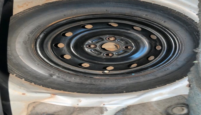 2012 Maruti Ritz VDI, Diesel, Manual, 3,08,346 km, tyre