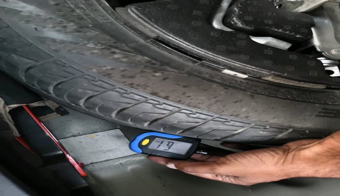 2017 Maruti S Cross ALPHA 1.3, Diesel, Manual, 85,829 km, tyre