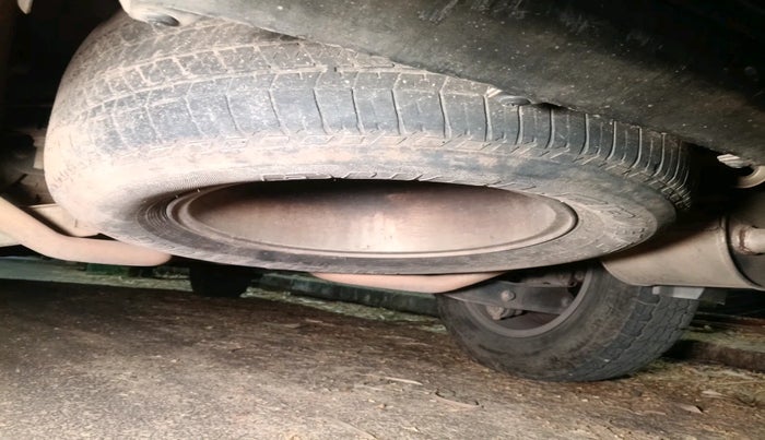 2012 Mahindra XUV500 W8, Diesel, Manual, 1,39,029 km, tyre