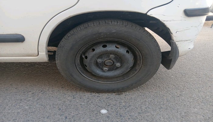 2010 Maruti Alto LXI, Petrol, Manual, 78,556 km, tyre