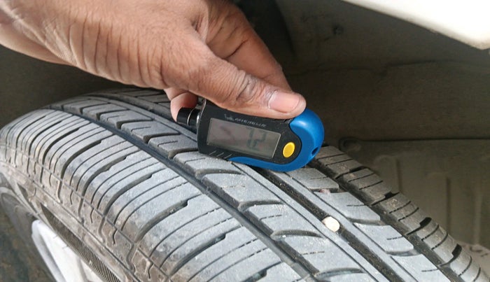 2011 Maruti Ritz VXI, Petrol, Manual, 80,332 km, tyre