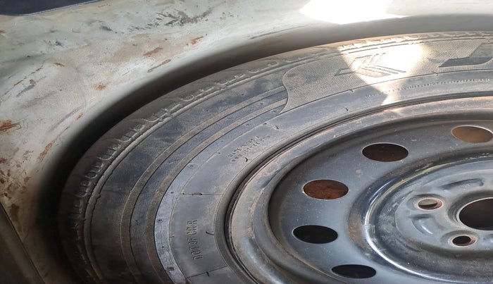 2011 Maruti Ritz VDI, Diesel, Manual, 1,08,064 km, tyre