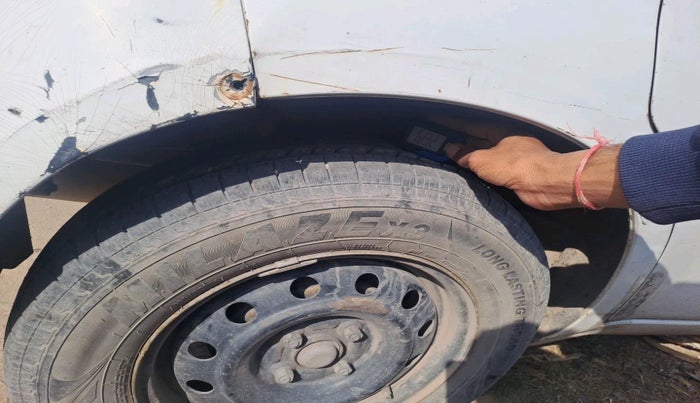 2011 Maruti Ritz VDI, Diesel, Manual, 1,08,064 km, tyre