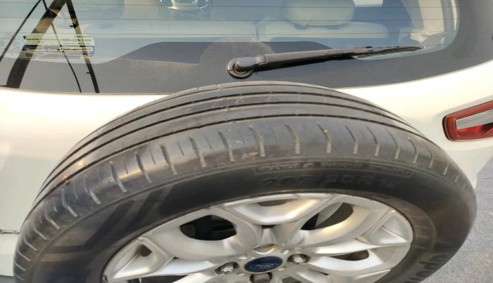 2013 Ford Ecosport TREND 1.5L DIESEL, Diesel, Manual, 1,55,016 km, tyre