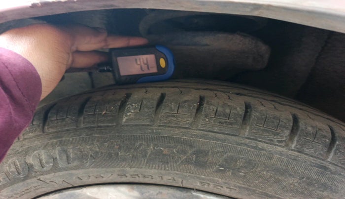 2011 Tata Indigo ECS LX CR4, Diesel, Manual, 1,06,386 km, tyre