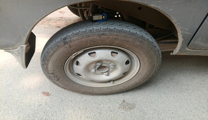 2019 Maruti Eeco 5 STR WITH A/C+HTR, Petrol, Manual, 70,489 km, tyre