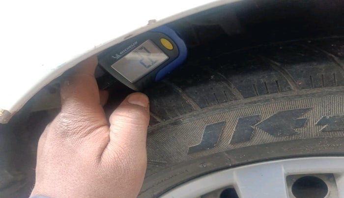 2015 Hyundai i10 MAGNA 1.1, Petrol, Manual, 75,126 km, tyre