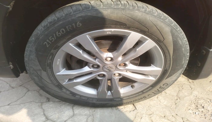 2016 Maruti Vitara Brezza ZDI PLUS DUAL TONE, Diesel, Manual, 1,06,103 km, tyre