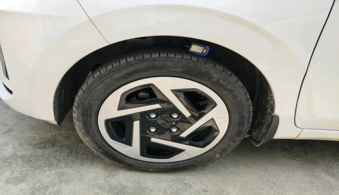 2024 Hyundai GRAND I10 NIOS SPORTZ AMT 1.2 KAPPA VTVT, Petrol, Automatic, 21,321 km, tyre