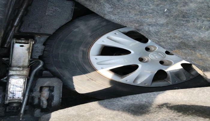 2015 Honda Amaze 1.2L I-VTEC S, Petrol, Manual, 1,36,757 km, tyre