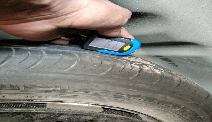 2021 Maruti Vitara Brezza LXI, Petrol, Manual, 39,256 km, tyre