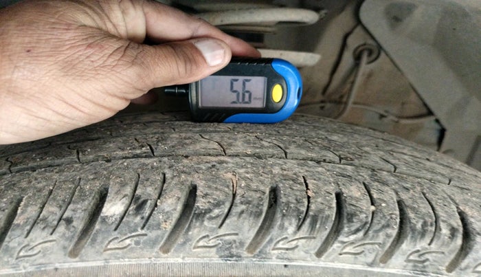 2021 Maruti Vitara Brezza LXI, Petrol, Manual, 39,256 km, tyre