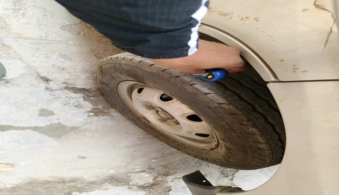 2015 Maruti Eeco 5 STR WITH A/C+HTR, CNG, Manual, 54,440 km, tyre