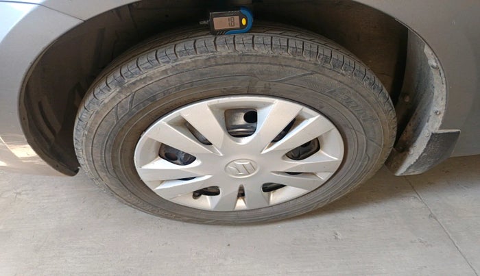 2013 Maruti Swift Dzire VXI, Petrol, Manual, 53,448 km, tyre